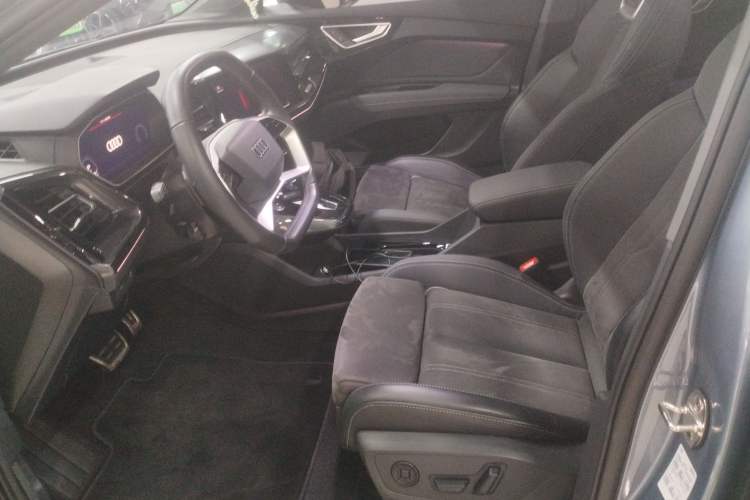 Used Audi Q4 e-tron 2022 40 e-tron First Edition