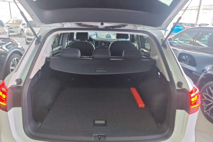 Used Volkswagen Tayron 2019 330TSI Two-Wheel-Drive Luxury Version China V Emission Standard
