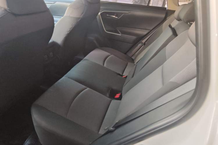 Used Toyota RAV4 2020 2.0L CVT 4x4 Trend Edition
