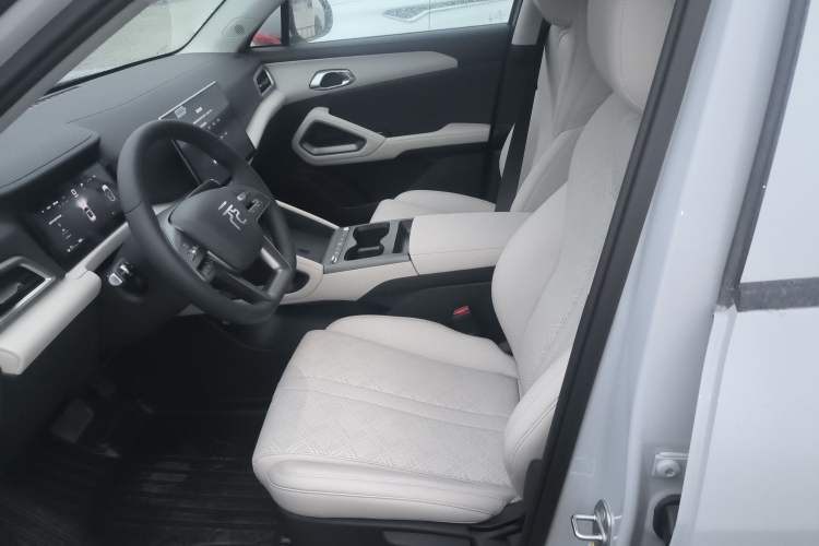 Used BYD Yuan UP 2025 Intelligent Driving Version 401 KM Dynamic Edition
