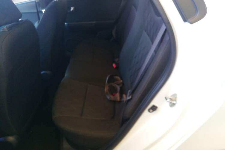 Used Kia K2 2015 Sedan 1.4L Automatic GLS