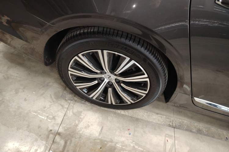 Used Volvo S90 New Energy 2022 T8 eDrive Hybrid Luxury Edition
