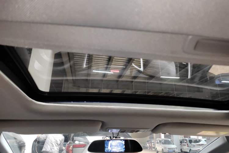 Used Honda Jade 2017 1.8L automatic Comfort version 5 seats
