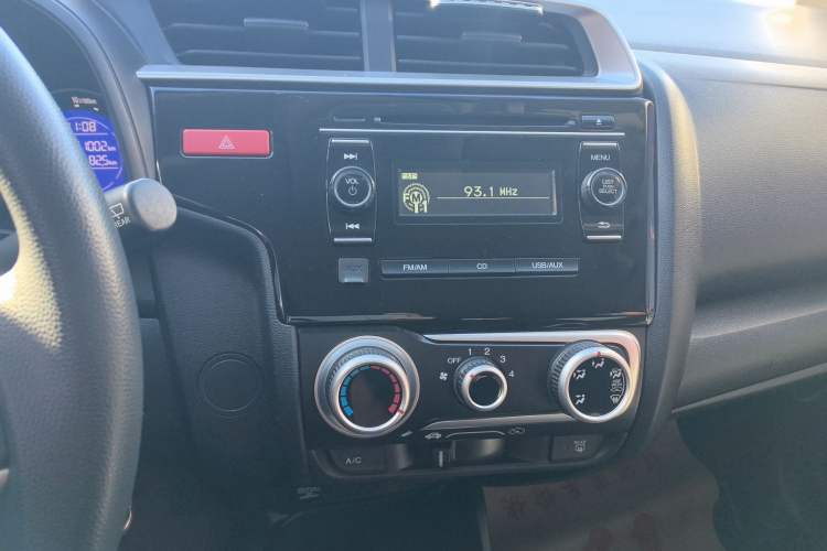 Used Honda Fit 2014 1.5L SE CVT Fashion Model
