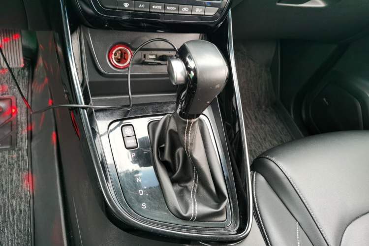 Used Baojun 530 2019 1.5T CVT Luxury Model 7 Seats China V Emission Standard