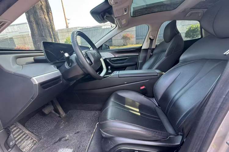 Used XPeng P7 2022 670E+
