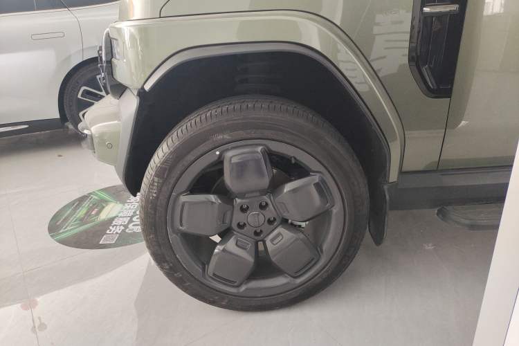 Used  V23 2025 501 Four-Wheel Drive Intelligent Driving Version
