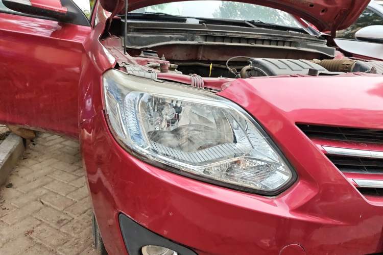 Used Changan Alsvin V3 2012 1.3L Manual Luxury Version China IV Standard
