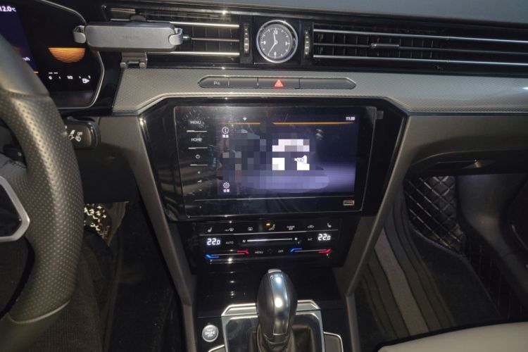 Used Volkswagen Magotan 2023 2 Million Units Limited Edition 330TSI DSG Leading Version
