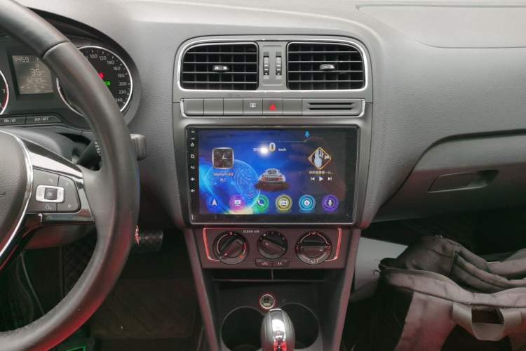 Used Volkswagen Polo 2016 1.6L Automatic Comfort Model
