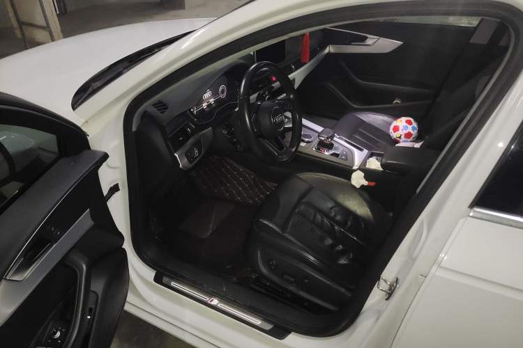 Used Audi A4L 2018 30th Anniversary Edition 40 TFSI Fashion Model