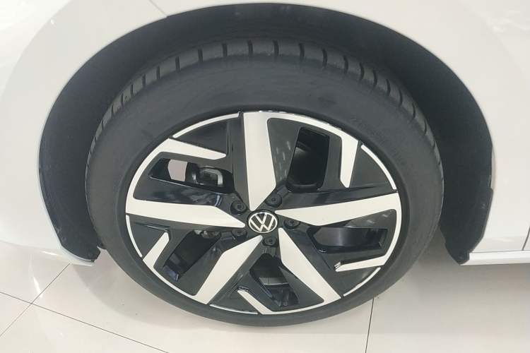 Used Volkswagen Lamando 2025 Lavida L 280TSI DSG Cool & Spicy Edition
