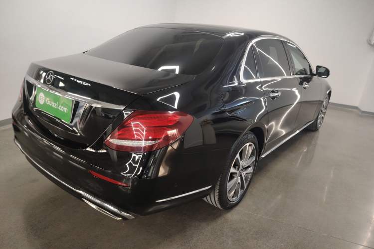 Used Mercedes-Benz E-Class 2019 E 260 L
