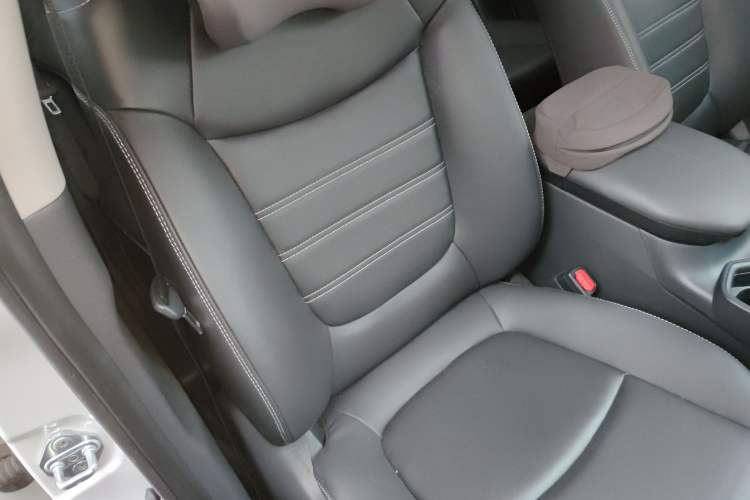 Used Toyota RAV4 2023 Dual-Engine 2.5L E-CVT Four-Wheel Drive Elite Plus Edition
