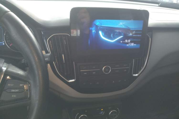 Used FAW Senya R7 2016 1.6L Automatic Prestige Edition
