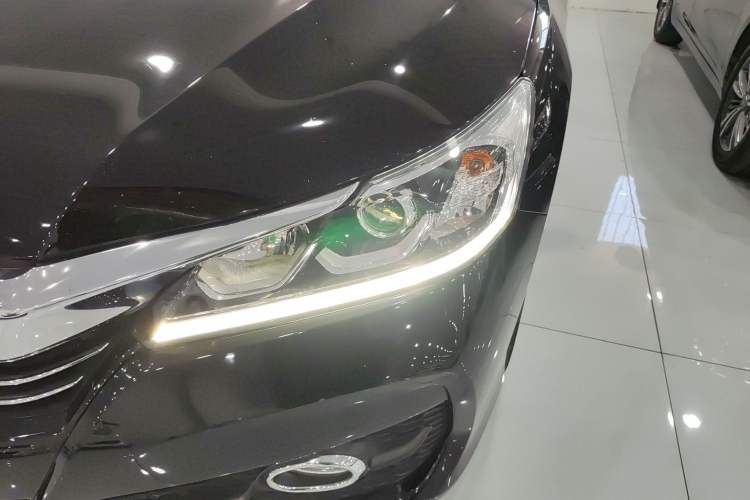 Used Honda Accord 2016 2.0L Luxury Edition
