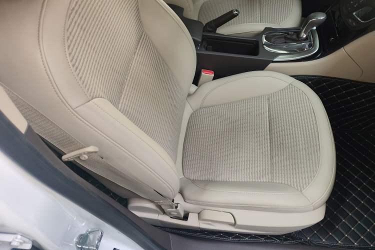 Used Buick Regal 2014 2.0L Leading Fashion Edition