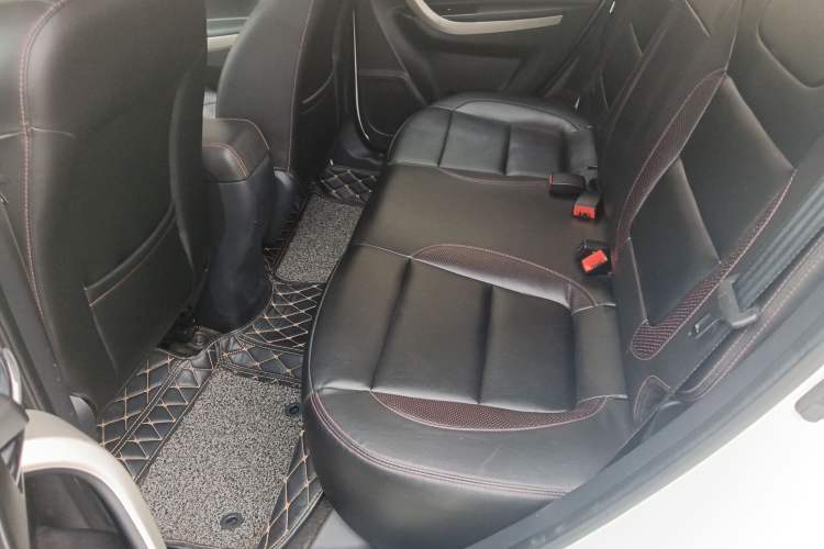 Used Changan CS35 2014 1.6L Automatic Luxury Model China IV Standard