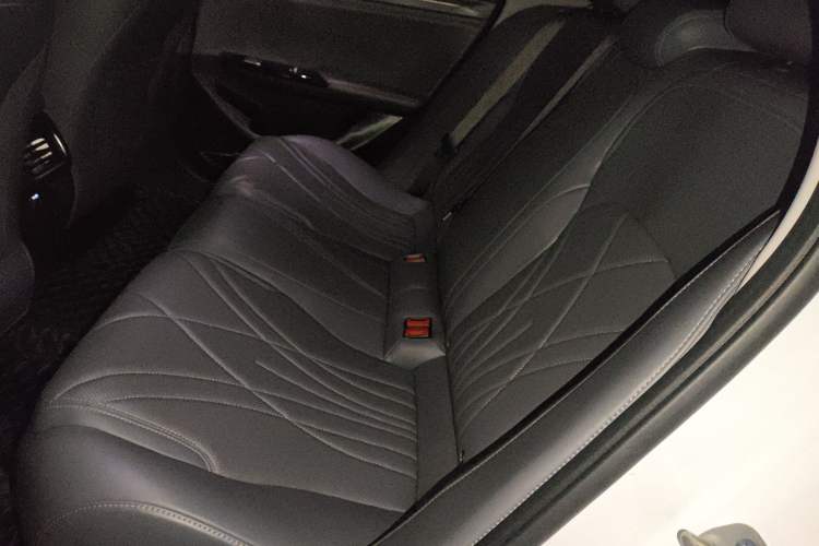 Used  L6 2025 EM-i 140km Explorer+ Edition
