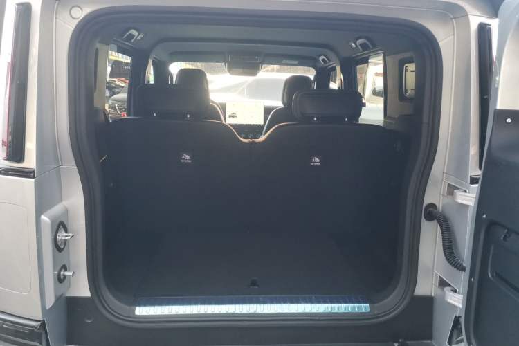 Used  V23 2025 401 Two-Wheel Drive Intelligent Driving Version