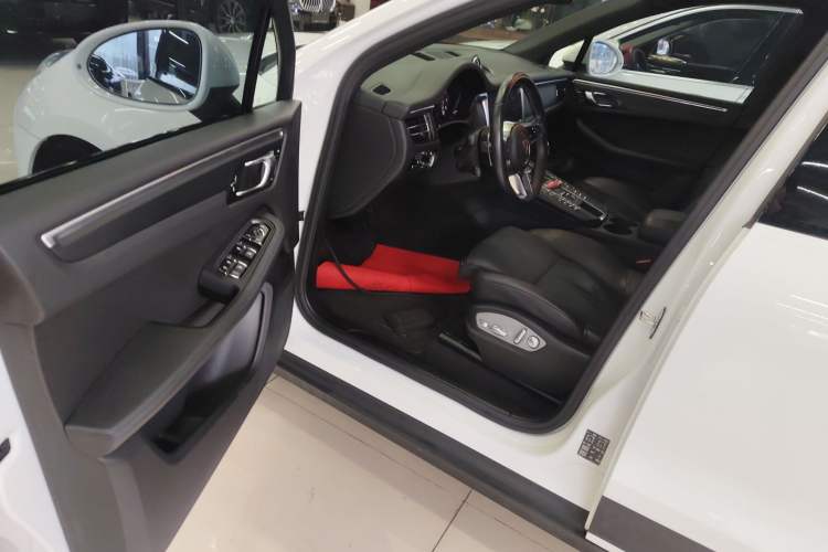 Used Porsche Macan 2018 Macan 2.0T
