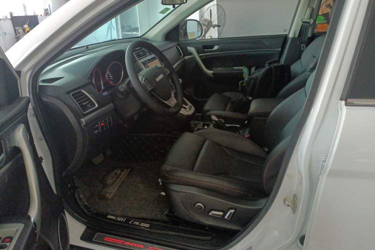 Used Haval H6 2015 Sport Edition 1.5T Automatic Two-Wheel Drive Luxury Model
