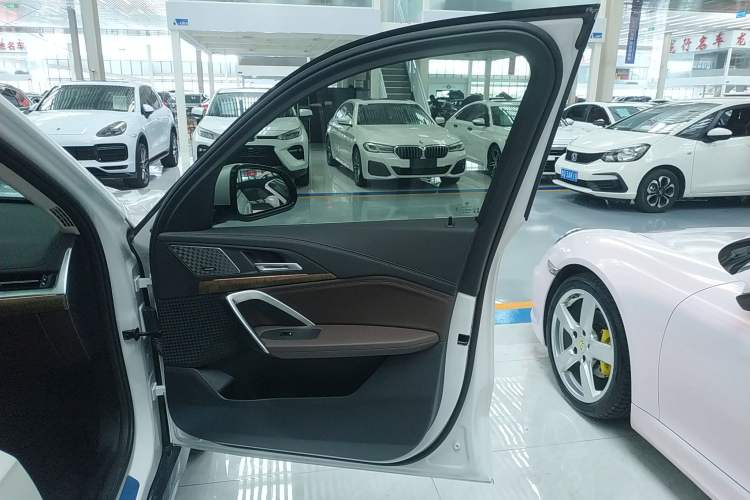 Used BMW X1 2023 xDrive25Li X Design Package
