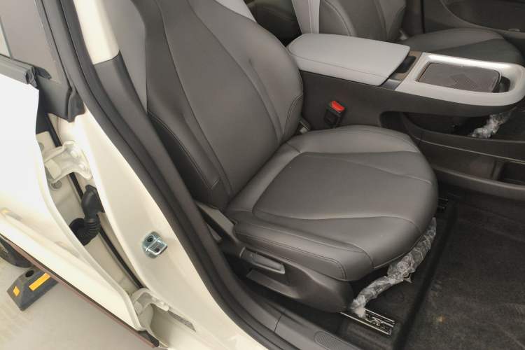 Used Dongfeng NAMMI 01 
