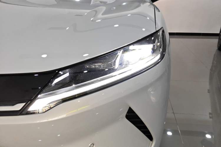 Used BYD Yuan UP 2025 Intelligent Driving Version 401 km Leading Edition