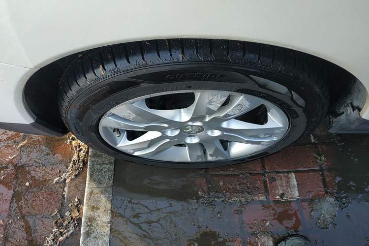 Used Peugeot 3008 2015 1.6THP Automatic Classic Edition