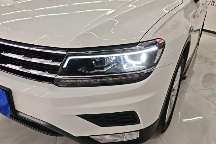 Used Volkswagen Tiguan L 2017 330TSI Automatic Two-Wheel Drive Luxury Edition
