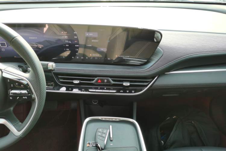 Used Buick LaCrosse 2025 28T Platinum Edition
