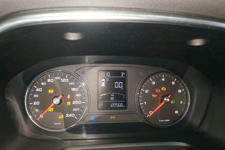 Used Roewe RX5 2016 20T Two-Wheel Drive Automatic Internet Smart Edition
