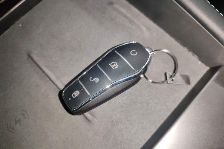 Used BYD Seal 06 New Energy 2025 DM-i Smart Drive 120KM Deluxe Model
