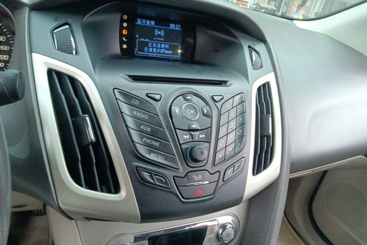 Used Ford Focus 2012 Sedan 1.6L Automatic Fashion Edition