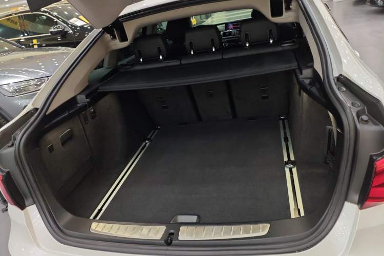 Used BMW 3 Series GT 2019 320i Sport Edition
