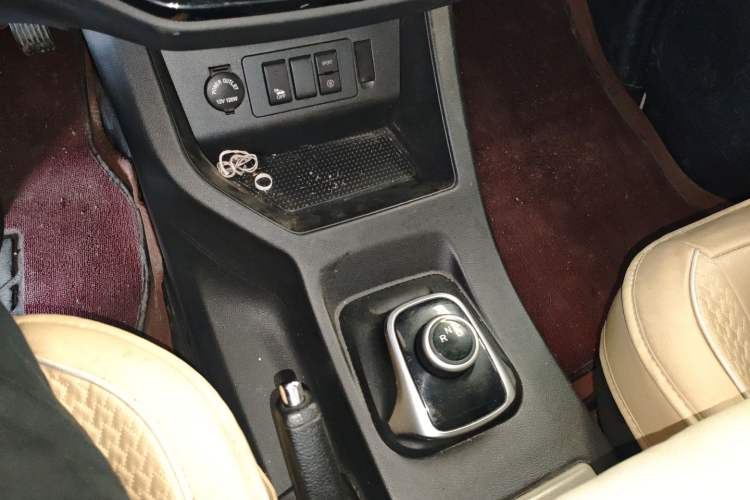 Used FORTHING Lingzhi M5 2022 Standard Version Base Model 7 Seats
