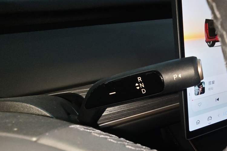 Used ONVO L60 2024 60 kWh All-Wheel Drive
