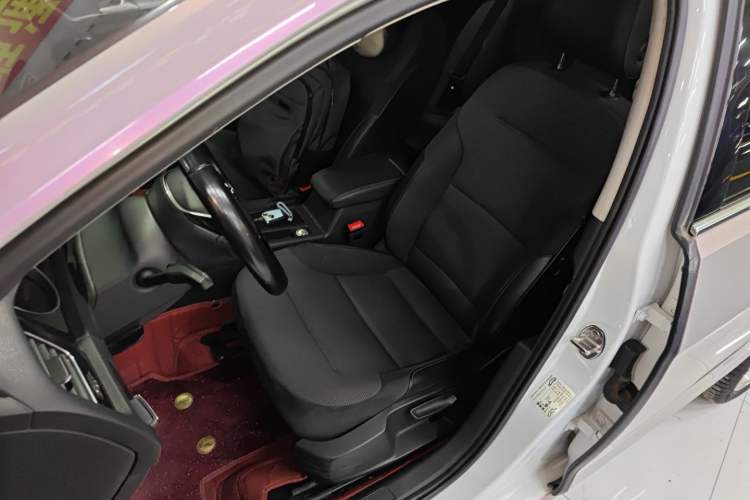 Used Volkswagen Golf 2018 230TSI Automatic Comfort Model
