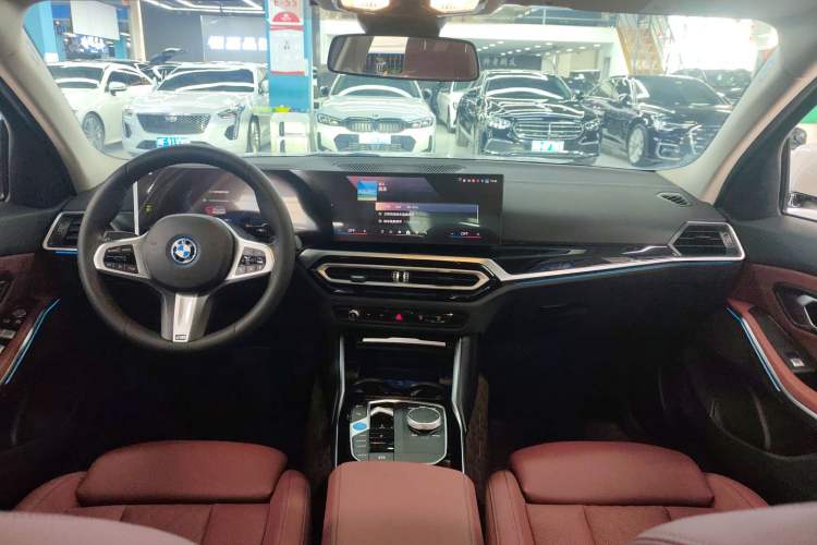 Used BMW i3 2024 eDrive 35 L
