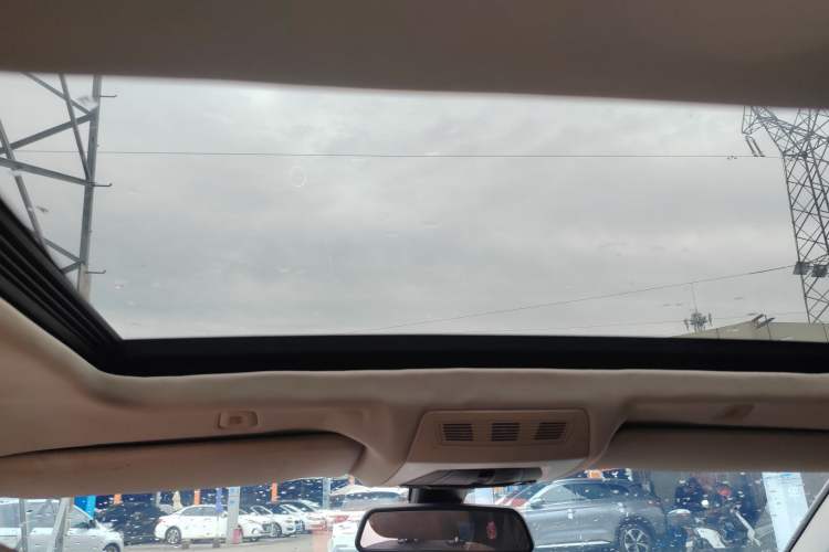 Used BMW 5 Series 2014 525Li Leading Model