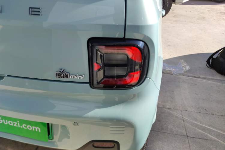 Used Geely Galaxy Panda 2024 Panda Mini 200km Endurance Bear
