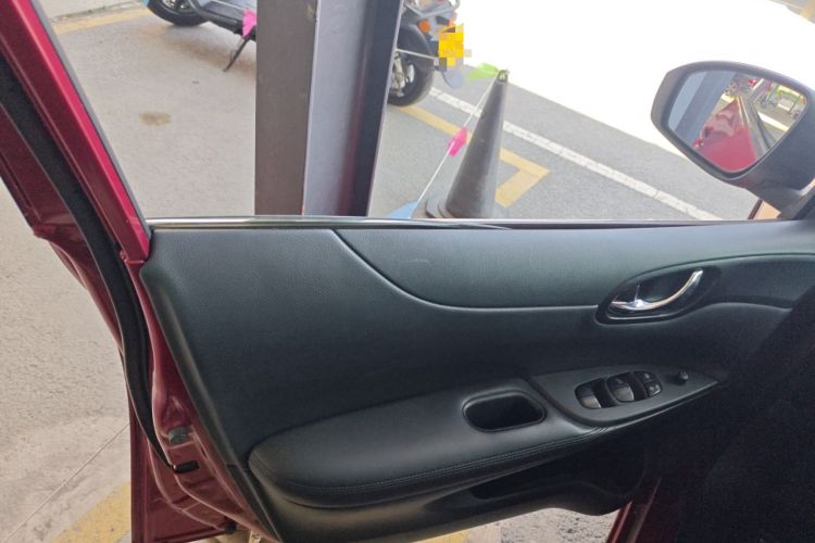 Used Nissan Tiida 2014 1.6L CVT Smart Model