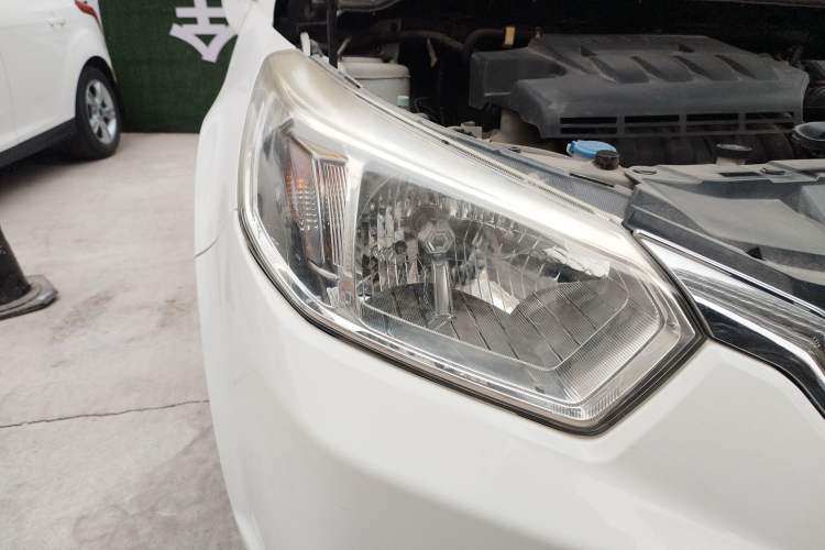 Used Venucia R50 2016 1.6L Automatic Elite Edition