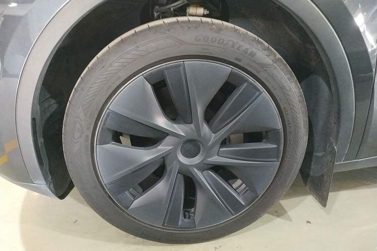 Used Tesla Model Y 2024 Rear-Wheel-Drive Version
