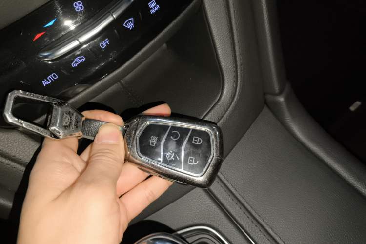 Used Cadillac XT5 2022 2.0T Two-Wheel Drive Luxury Version
