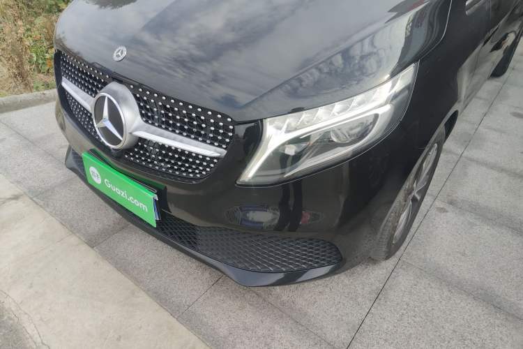 Used Mercedes-Benz V-Class 2020 V 260 Avantgarde Edition
