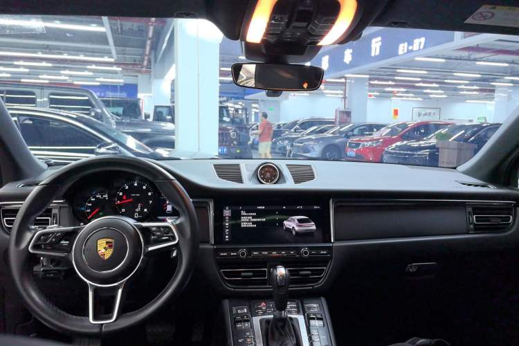 Used Porsche Macan 2021 Macan 2.0T
