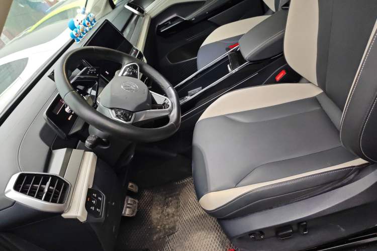 Used Volkswagen ID.6 CROZZ 2021 Long-Range PURE+ Edition