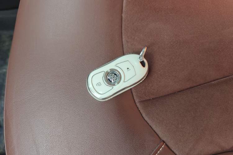 Used Buick Envision 2016 20T Two-Wheel-Drive Elite Model
